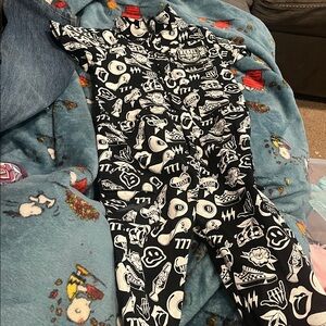 B59 Rebel Bro Black Jumpsuit with White Lightning Bolts, 4-5t— worn twice